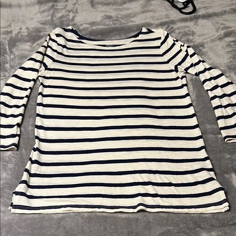 Old Navy Women’s 3/4 Sleeve Striped T-shirt